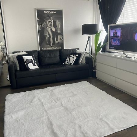 Studio Zurich Luaran gambar