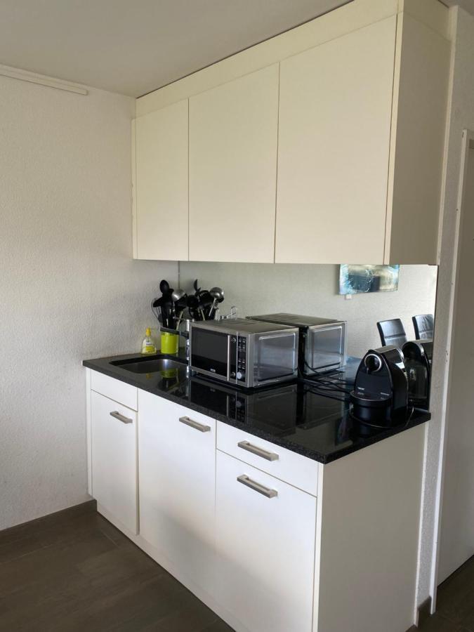 Studio Zurich Luaran gambar