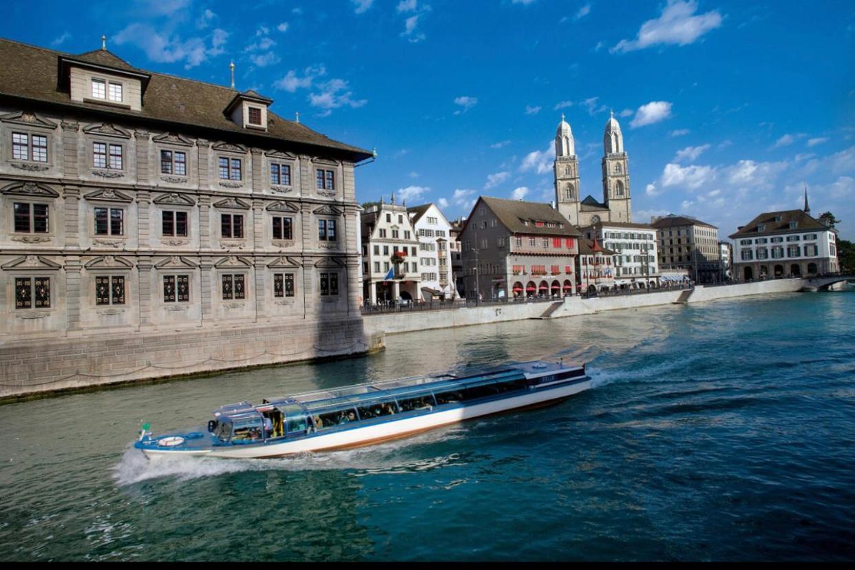 Studio Zurich Luaran gambar