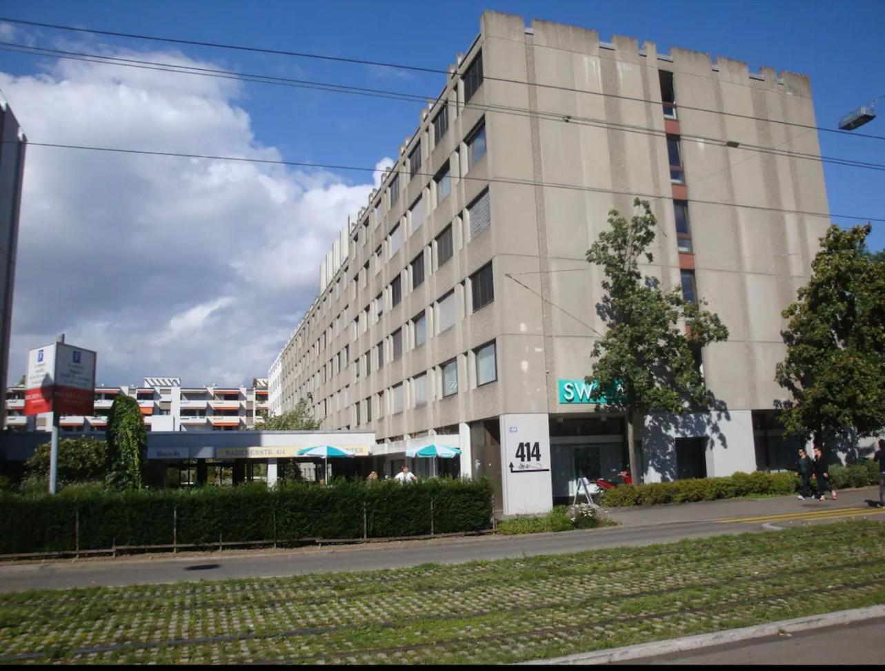 Studio Zurich Luaran gambar
