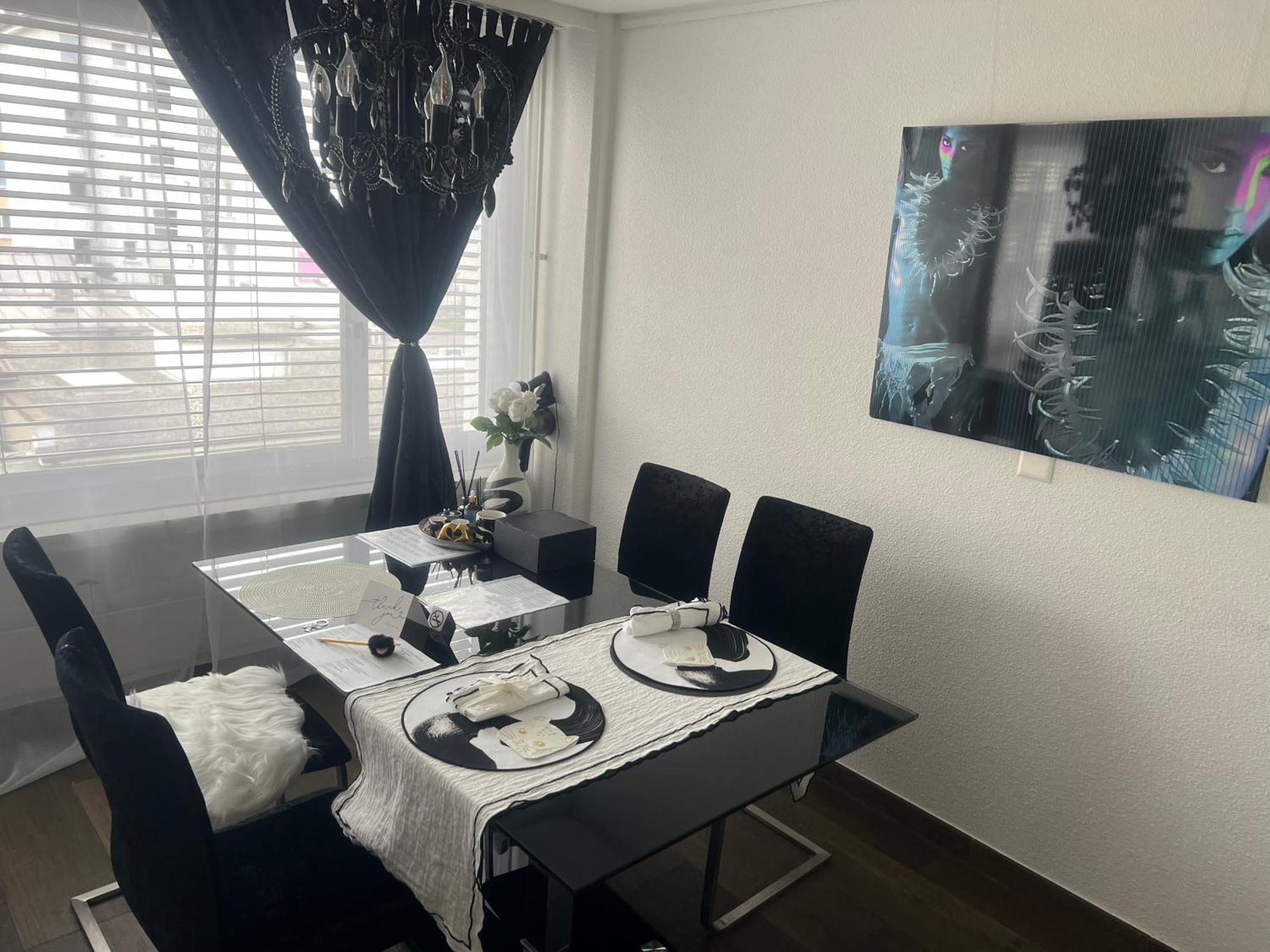 Studio Zurich Luaran gambar